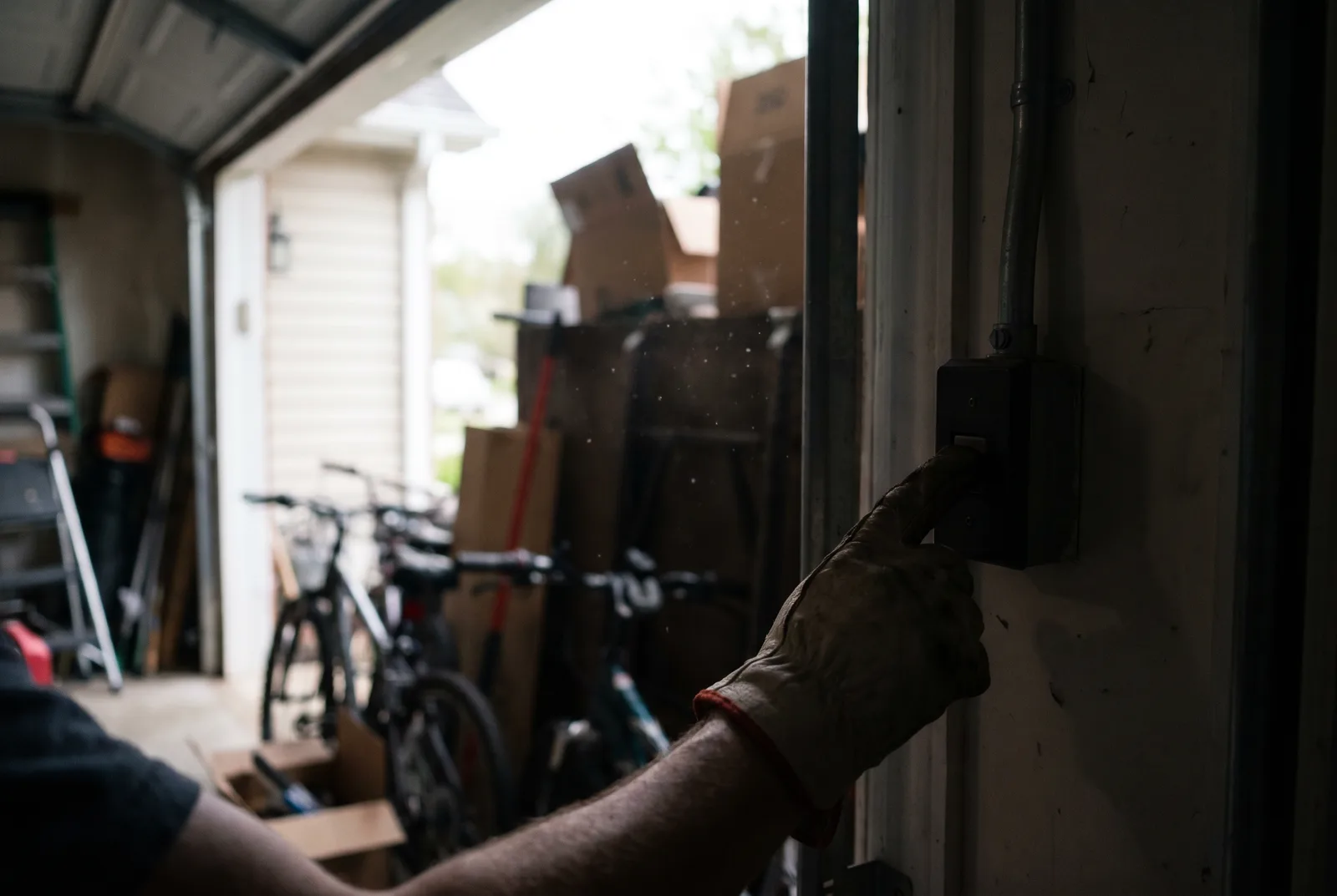 Garage door opener troubleshooting after a power outage in San Diego by Noah Garage Doors